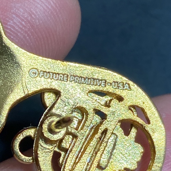 🖤Vtg💕French Horn pin by Future primitive - Picture 5 of 5